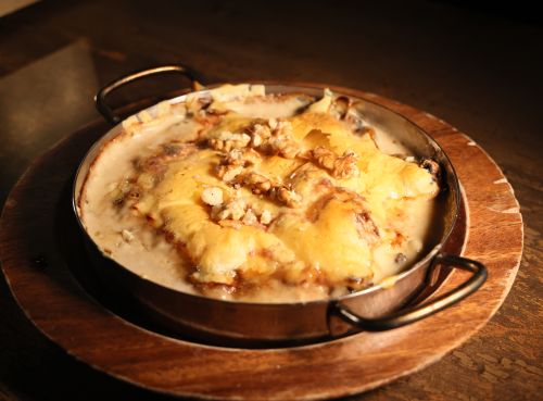 פטריות מוקרמות